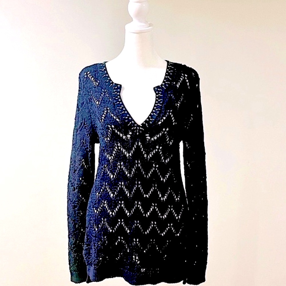 White House Black Market Blue V-Neck Rhinestone Trim Collar Sweater Size Small